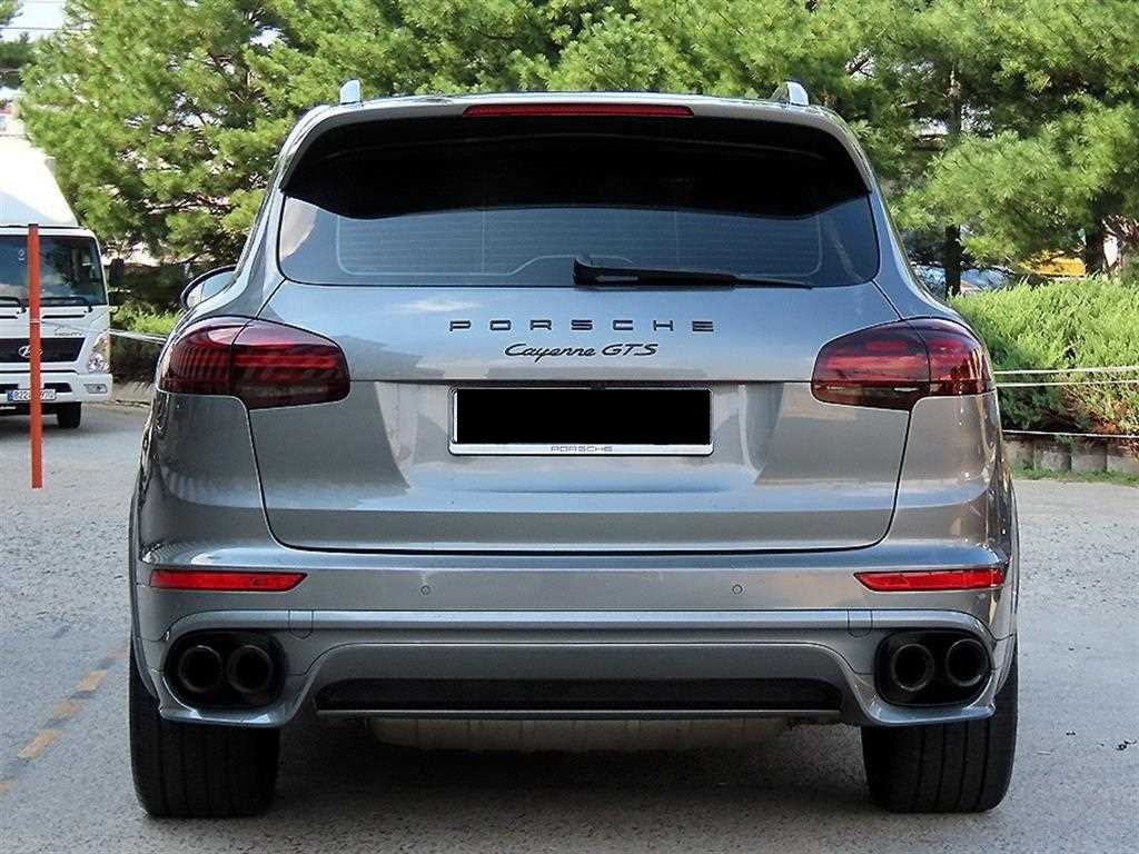 Porsche Cayenne — photo 04