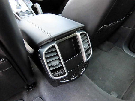 Porsche Cayenne — photo 14