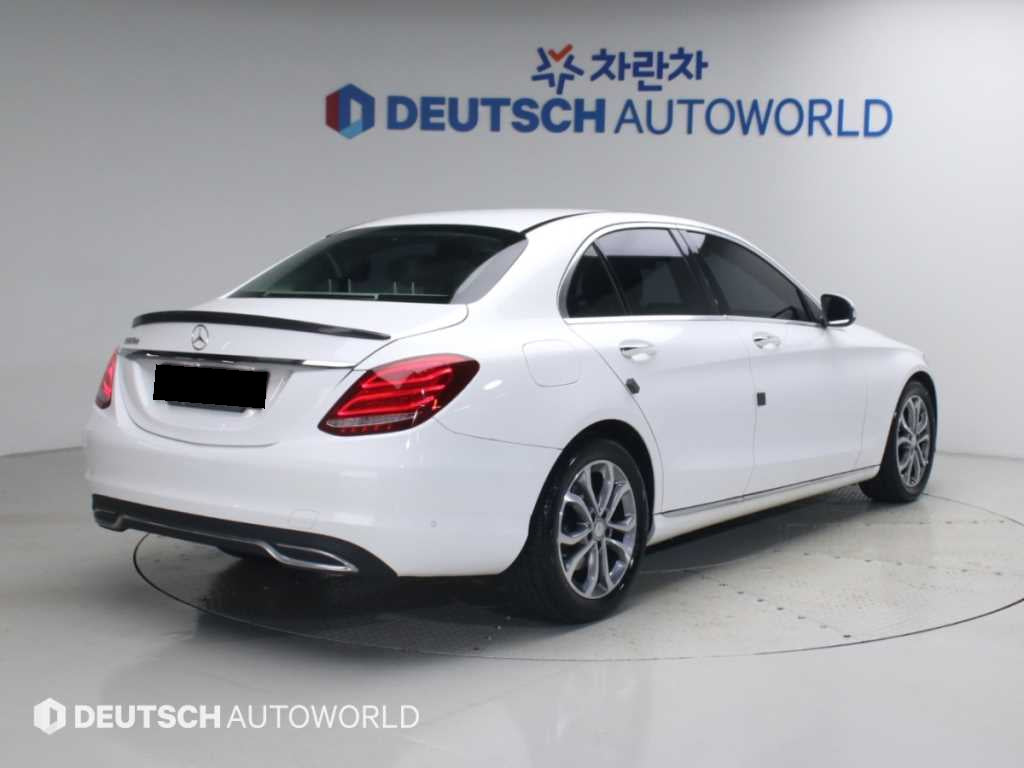 Mercedes-Benz C-Class — photo 02