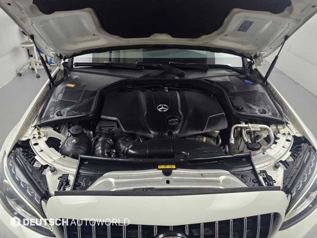 Mercedes-Benz C-Class — photo 06