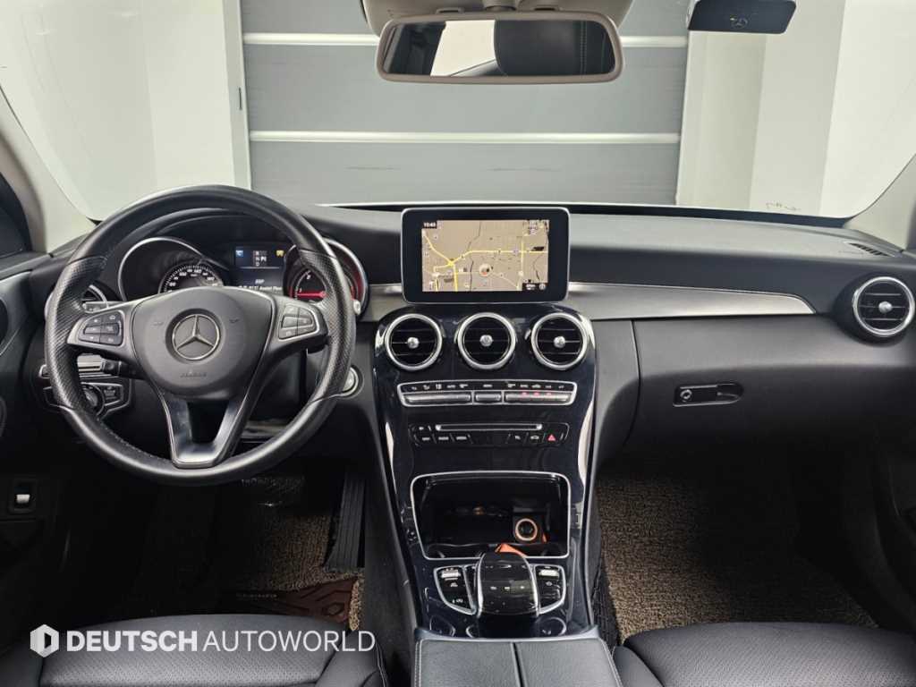 Mercedes-Benz C-Class — photo 07