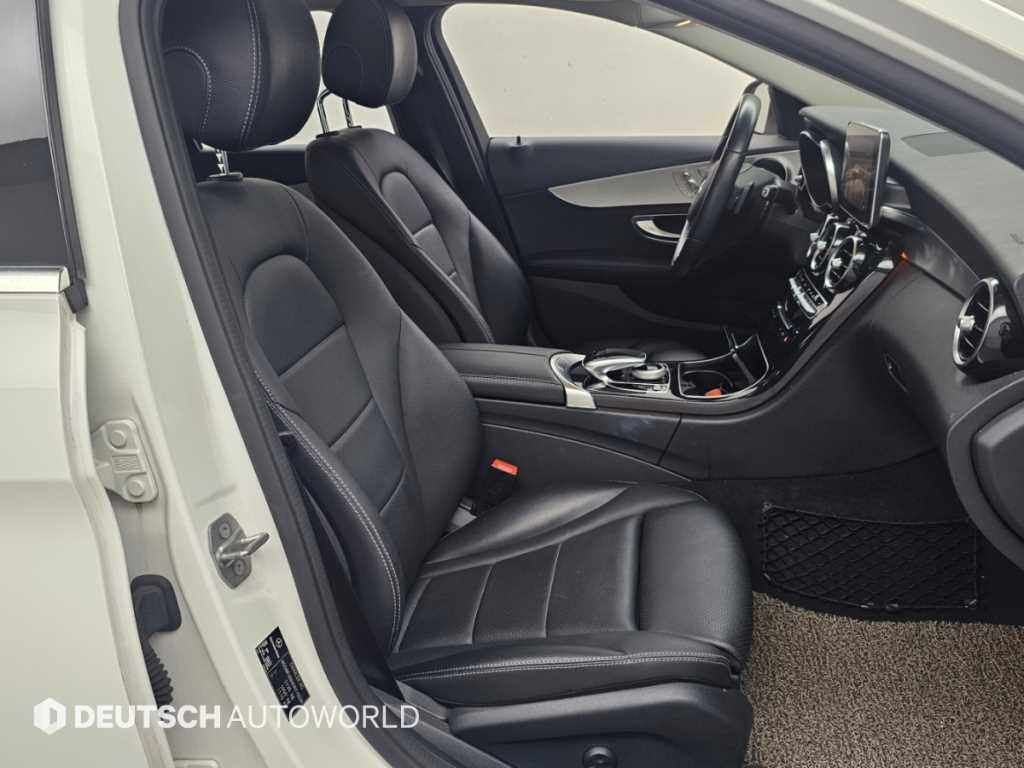 Mercedes-Benz C-Class — photo 10