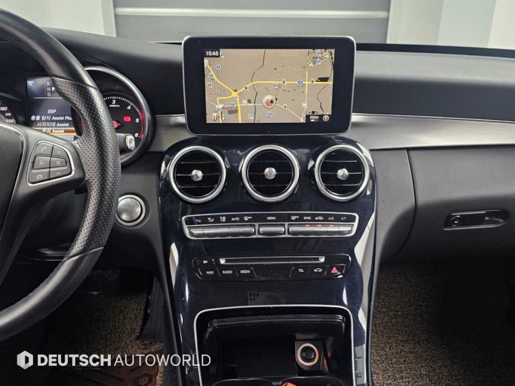 Mercedes-Benz C-Class — photo 14