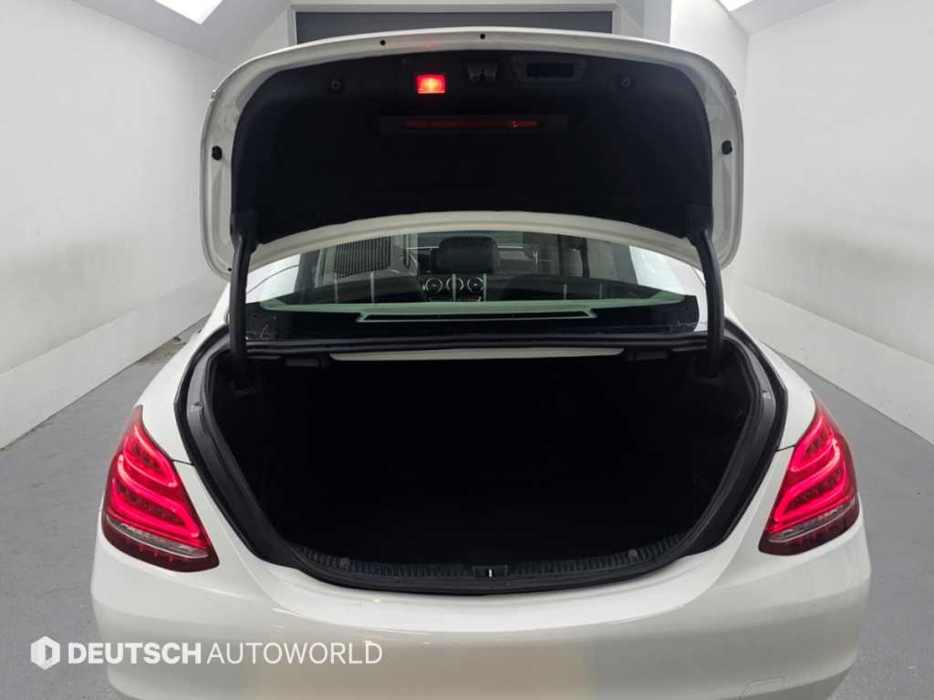 Mercedes-Benz C-Class — photo 19