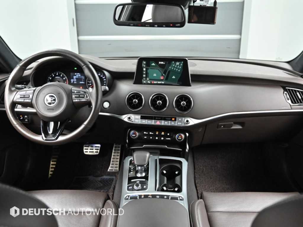 Kia Stinger — photo 07