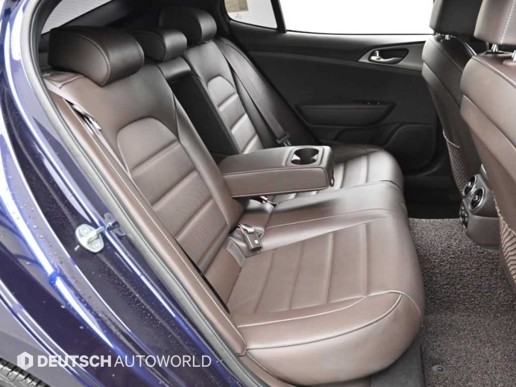 Kia Stinger — photo 12