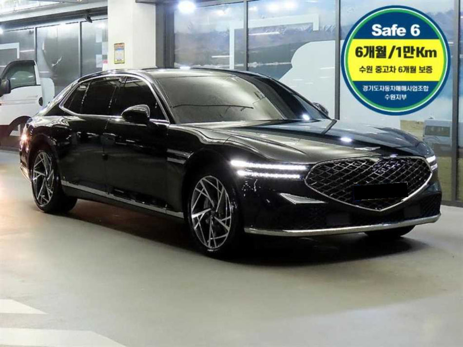 Genesis G90 — photo 01