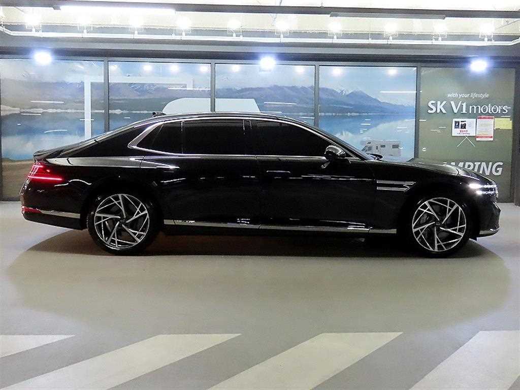 Genesis G90 — photo 03