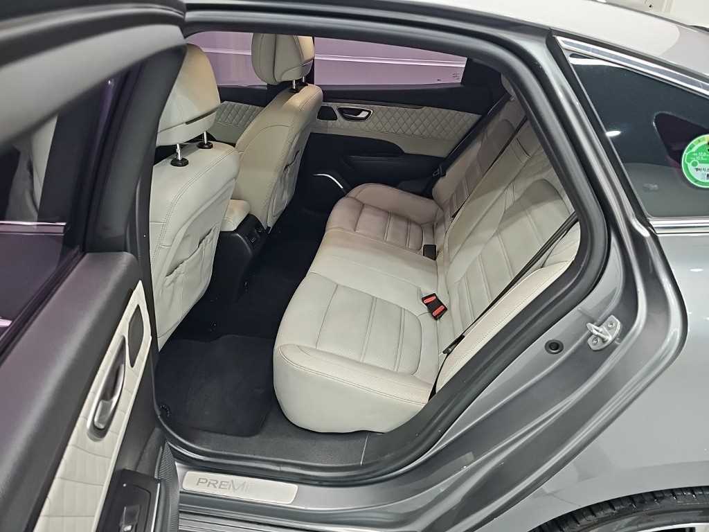RENAULT SM6 — photo 12
