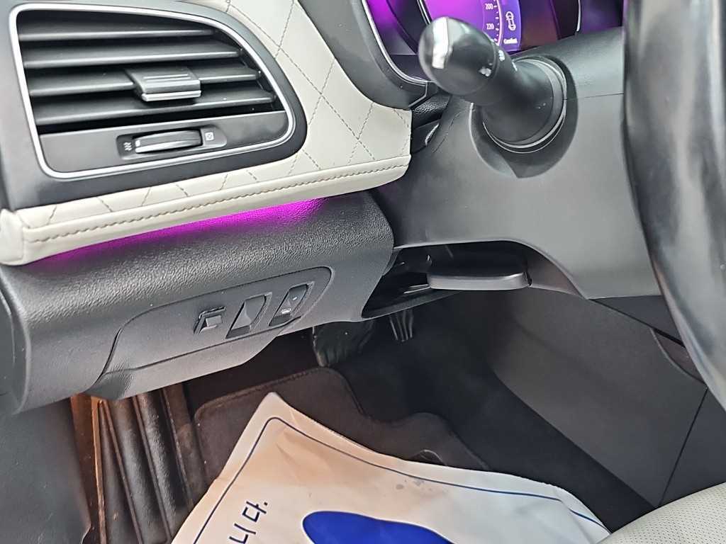 RENAULT SM6 — photo 16