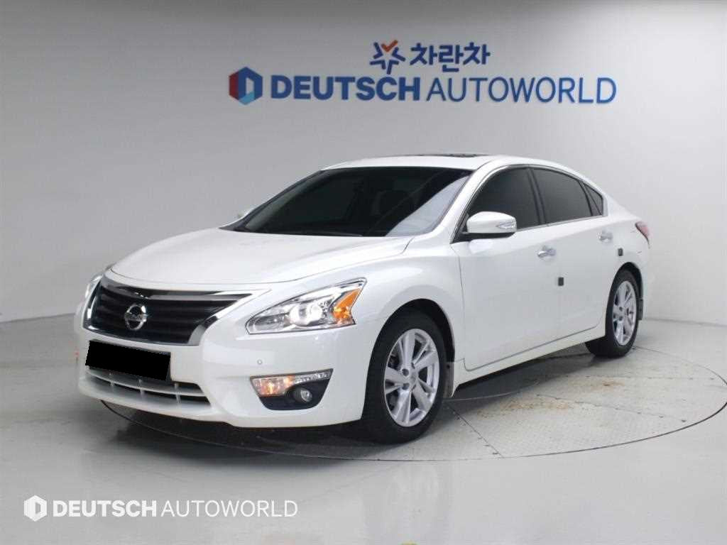 Nissan Altima — photo 01