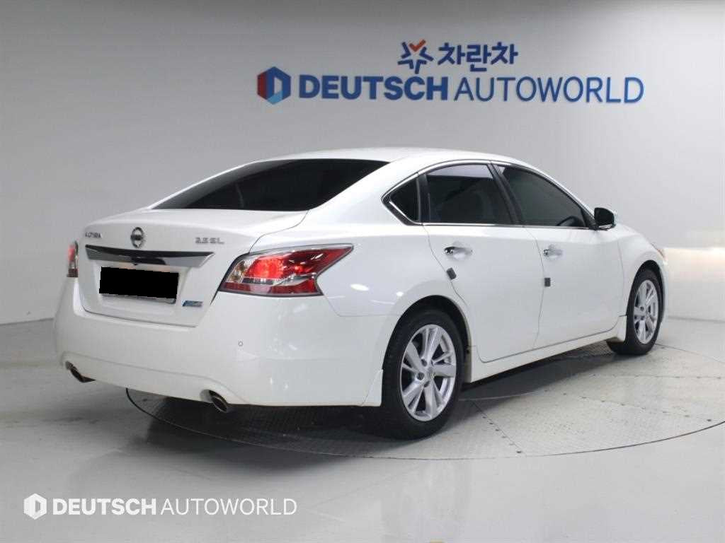 Nissan Altima — photo 02