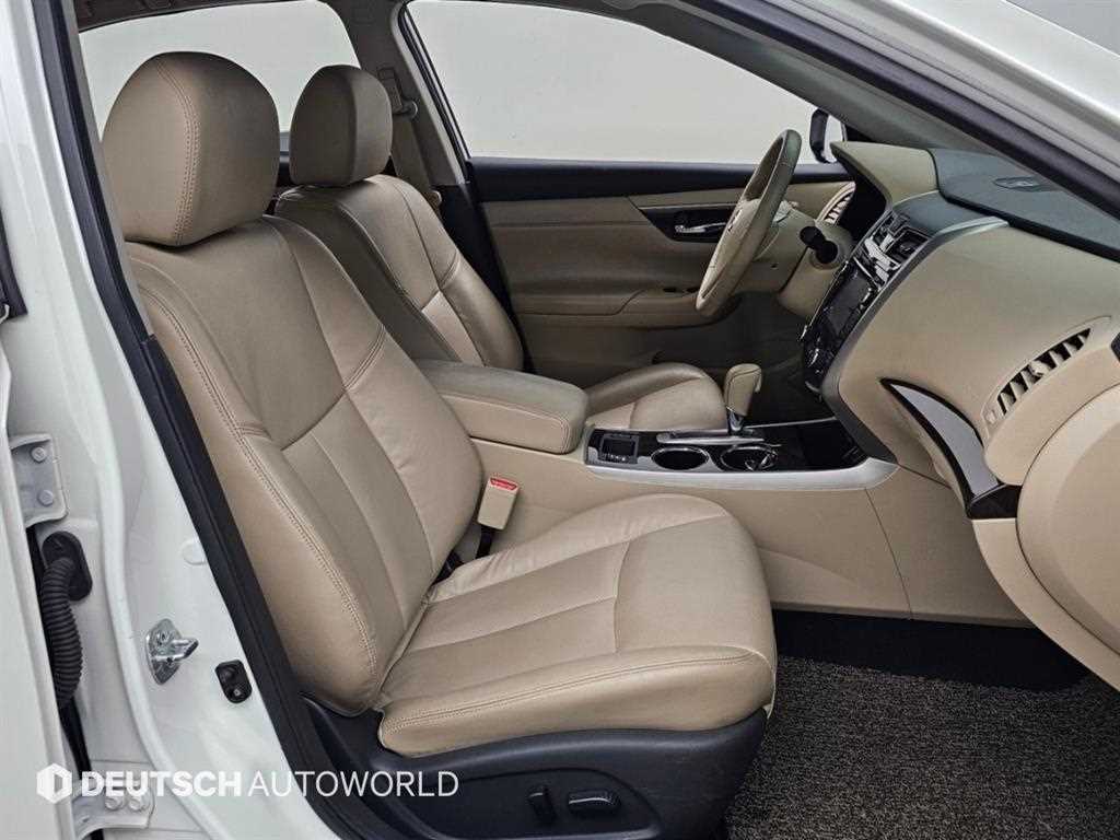 Nissan Altima — photo 08