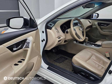 Nissan Altima — photo 09