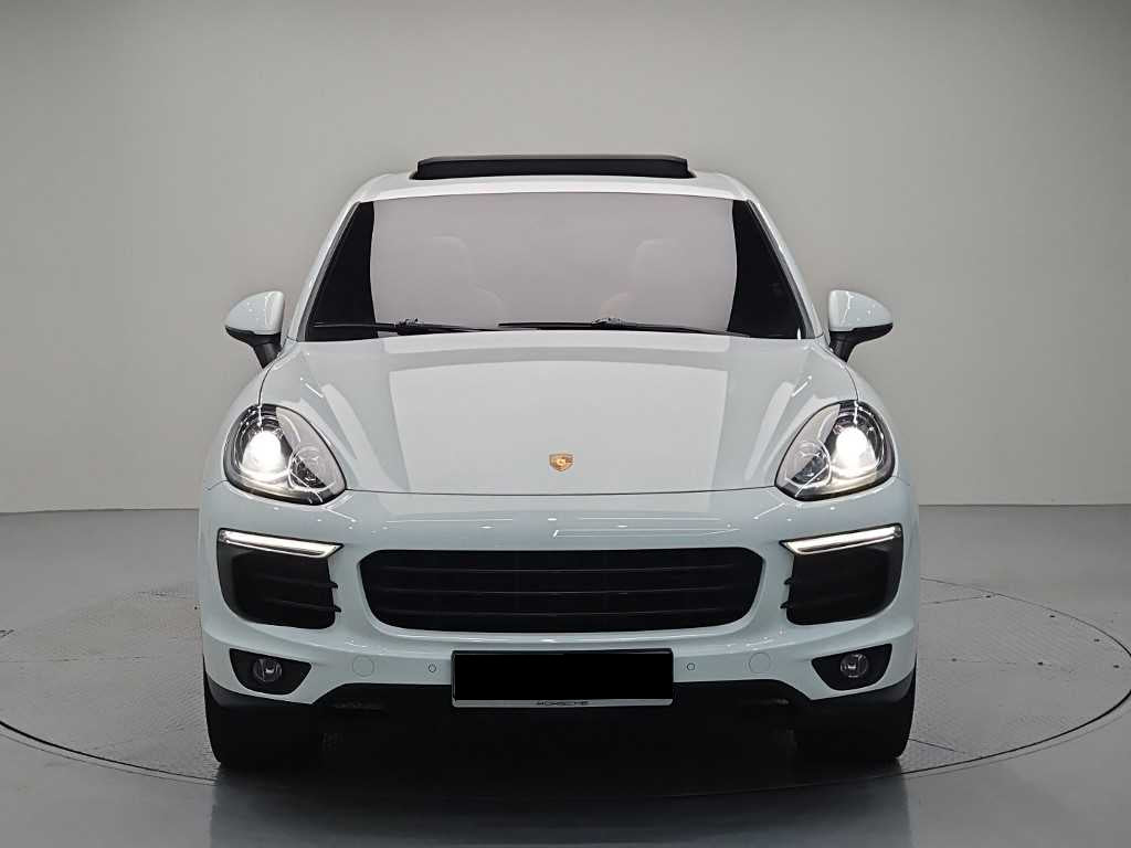 Porsche Cayenne — photo 02