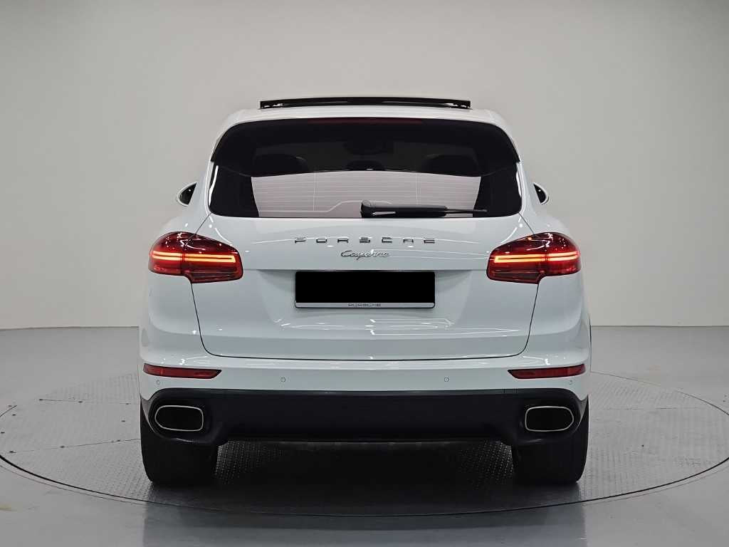Porsche Cayenne — photo 03