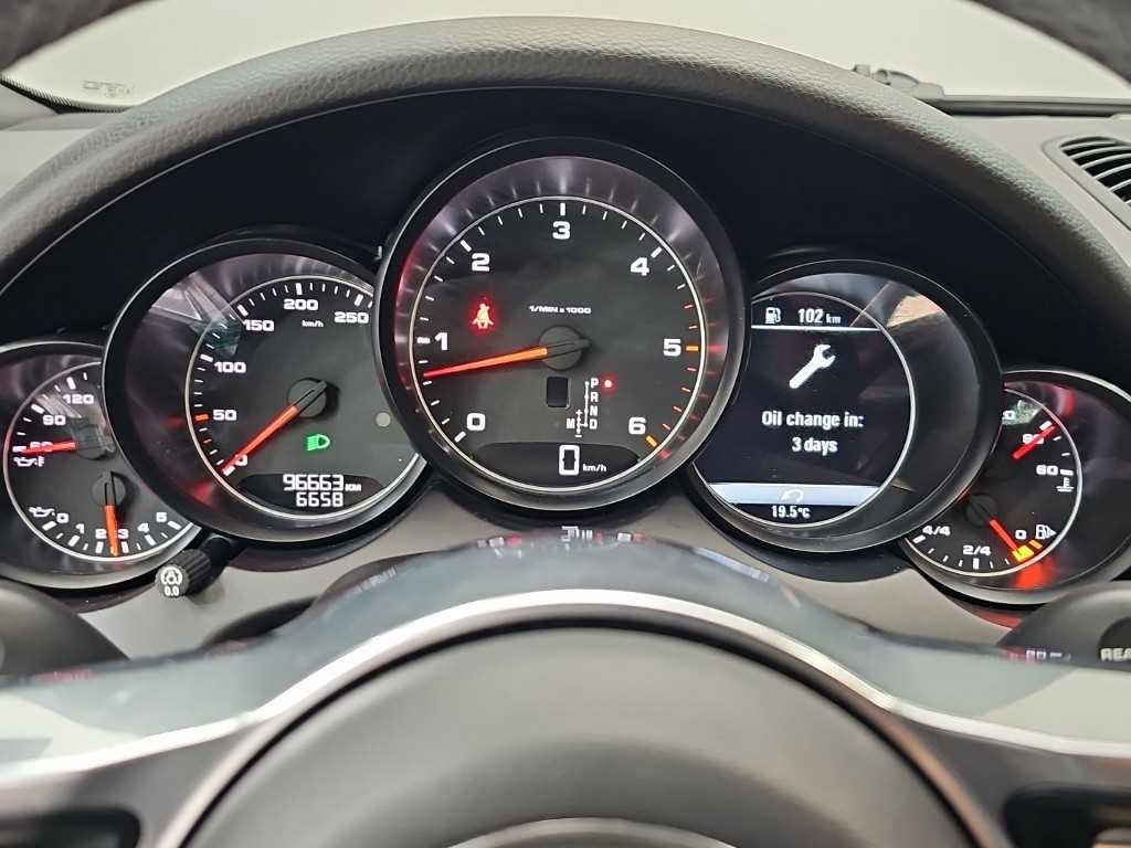 Porsche Cayenne — photo 06