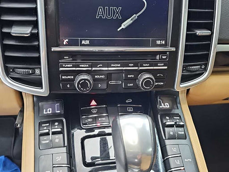 Porsche Cayenne — photo 10