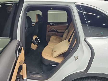 Porsche Cayenne — photo 12