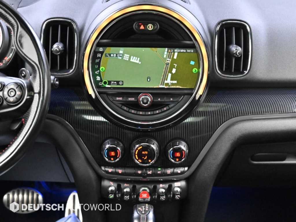 Mini Countryman — photo 14