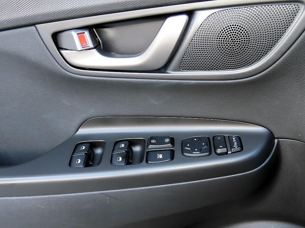Hyundai Kona — photo 11