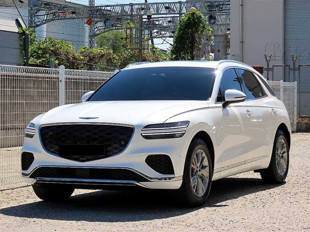Genesis GV70 — photo 02