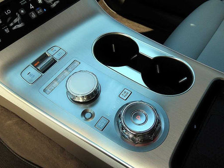 Genesis GV70 — photo 11