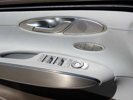 Genesis GV70 — photo 12