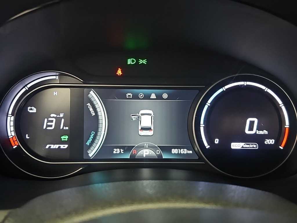 Kia Niro — photo 06