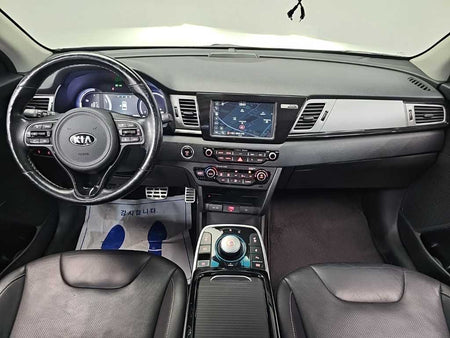 Kia Niro — photo 07