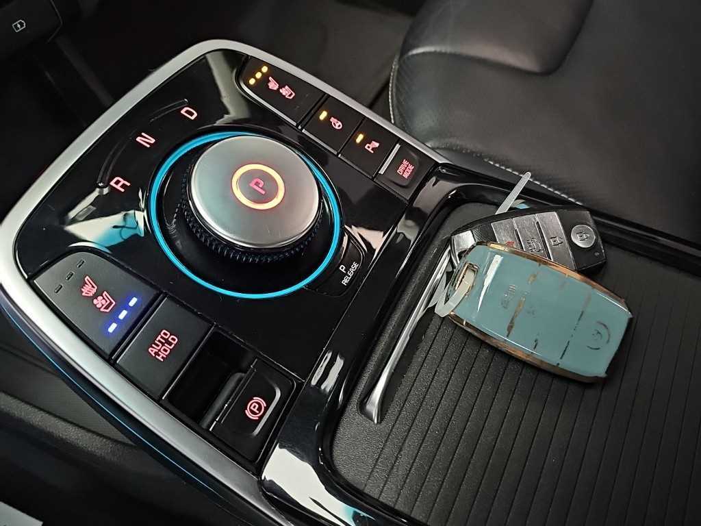 Kia Niro — photo 08
