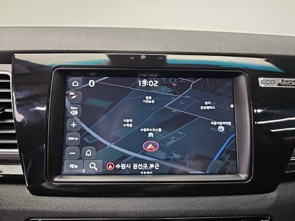 Kia Niro — photo 14