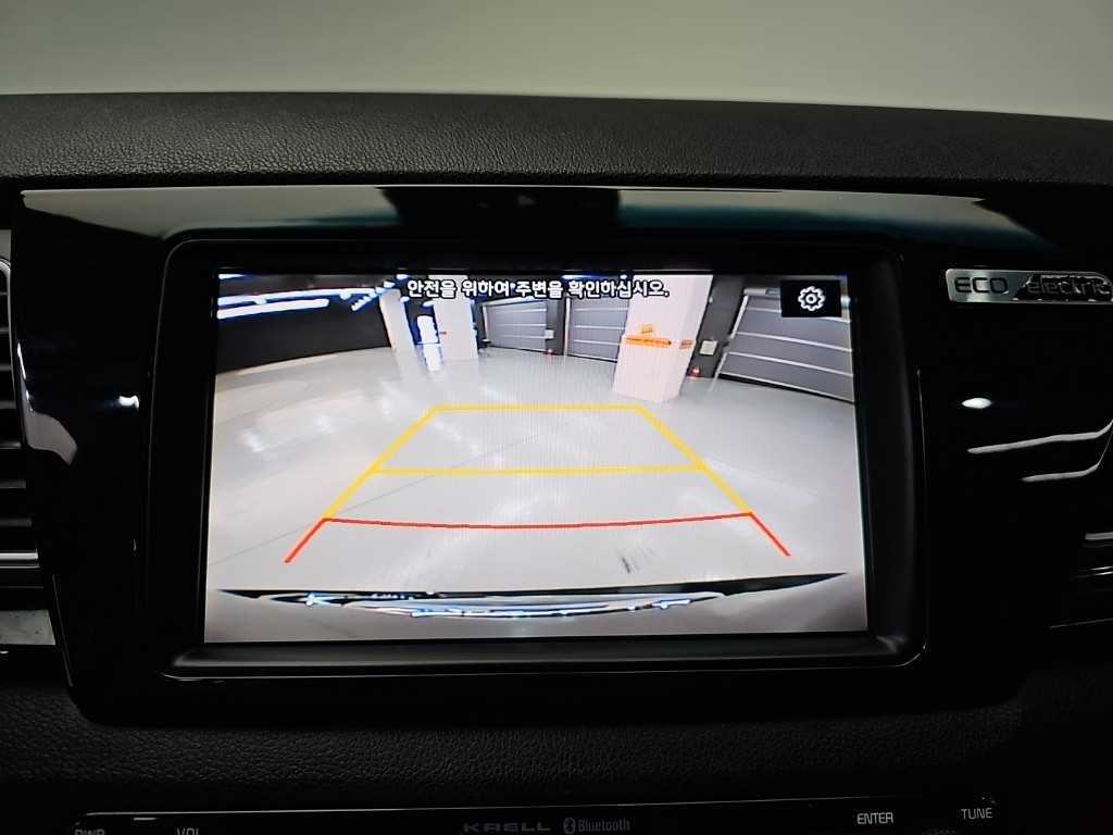 Kia Niro — photo 15