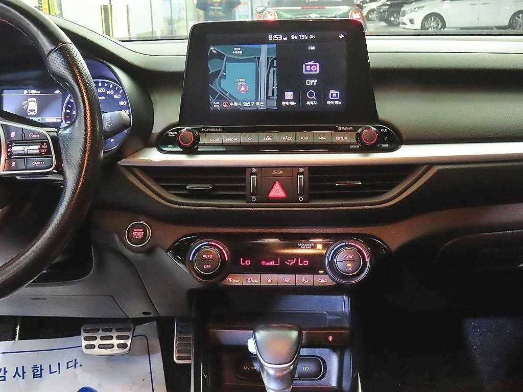 Kia K3 — photo 11
