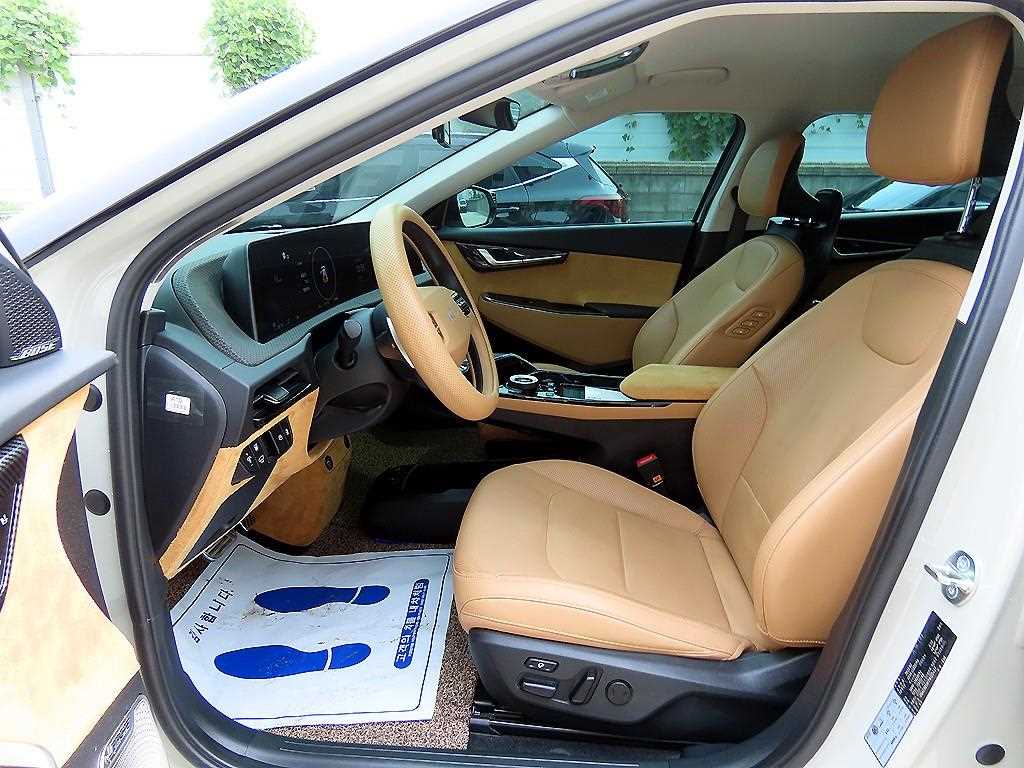Kia EV6 — photo 05