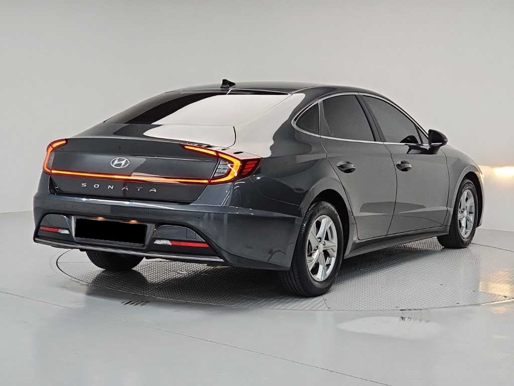 Hyundai Sonata — photo 04