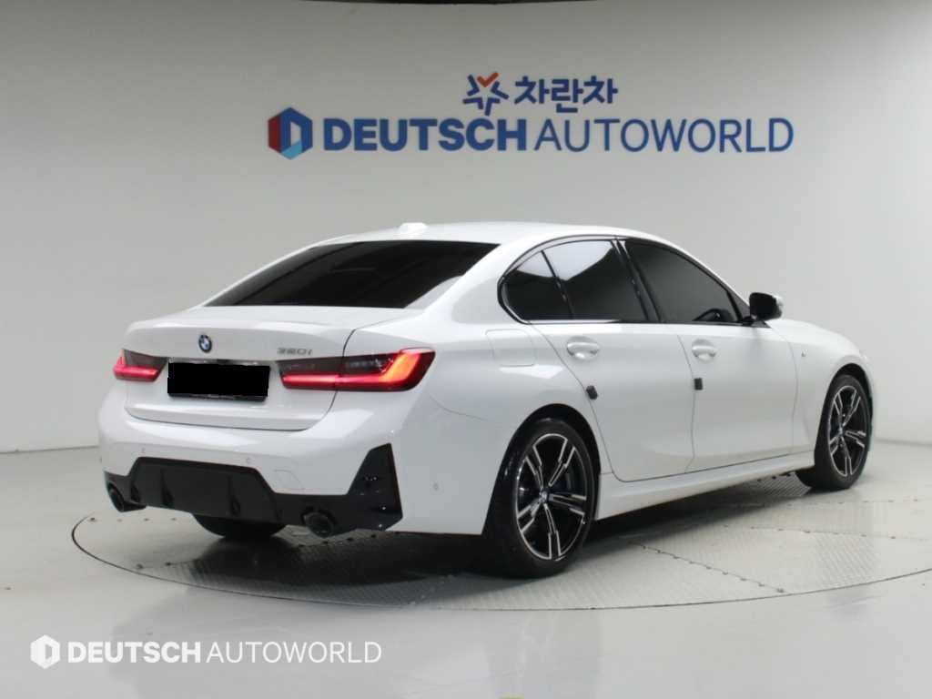 BMW 3-Series — photo 02