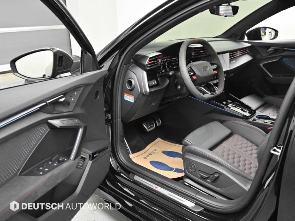 Audi RS3 — photo 12