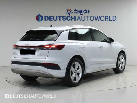 Audi Q4 e-tron — photo 02