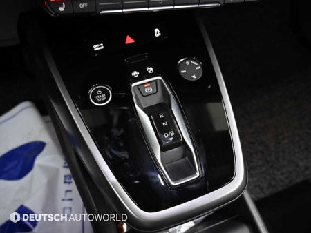 Audi Q4 e-tron — photo 09