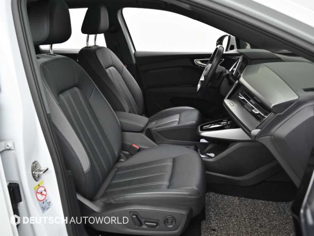 Audi Q4 e-tron — photo 10