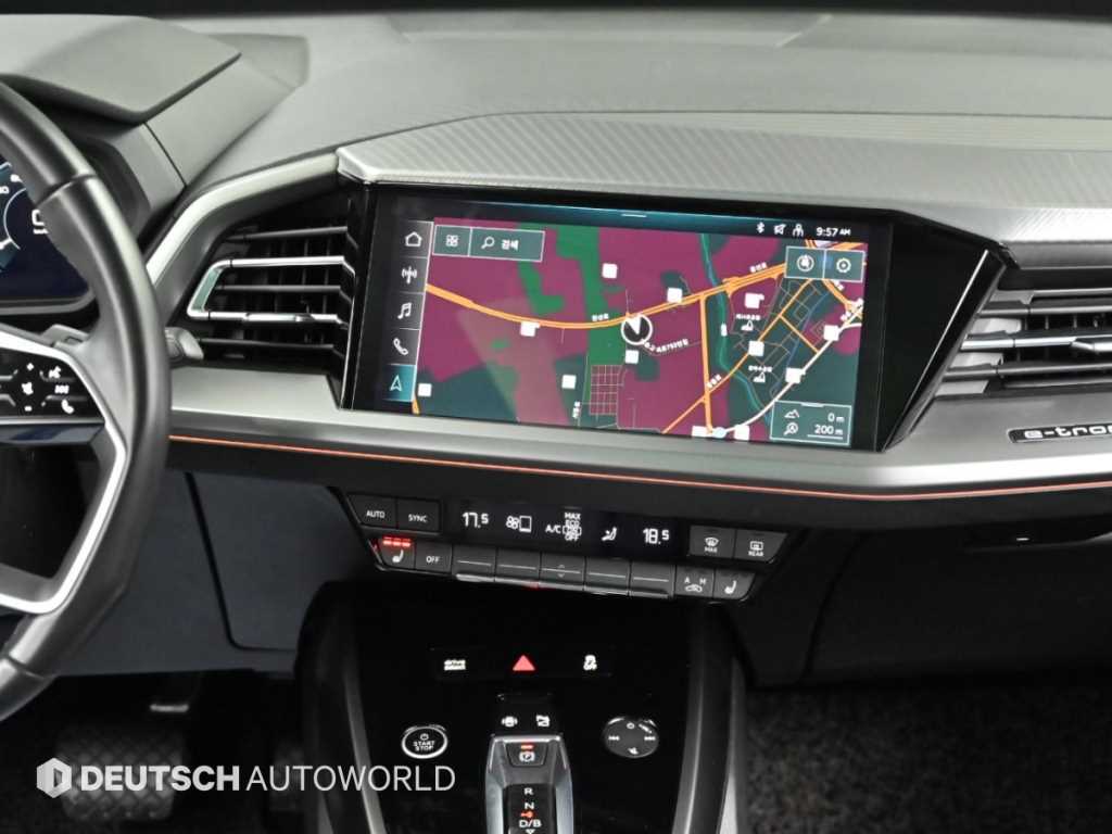 Audi Q4 e-tron — photo 14