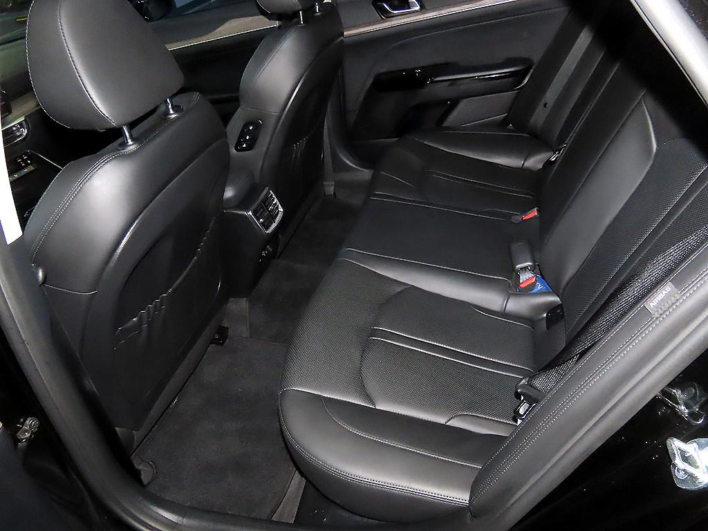 Kia K5 — photo 07