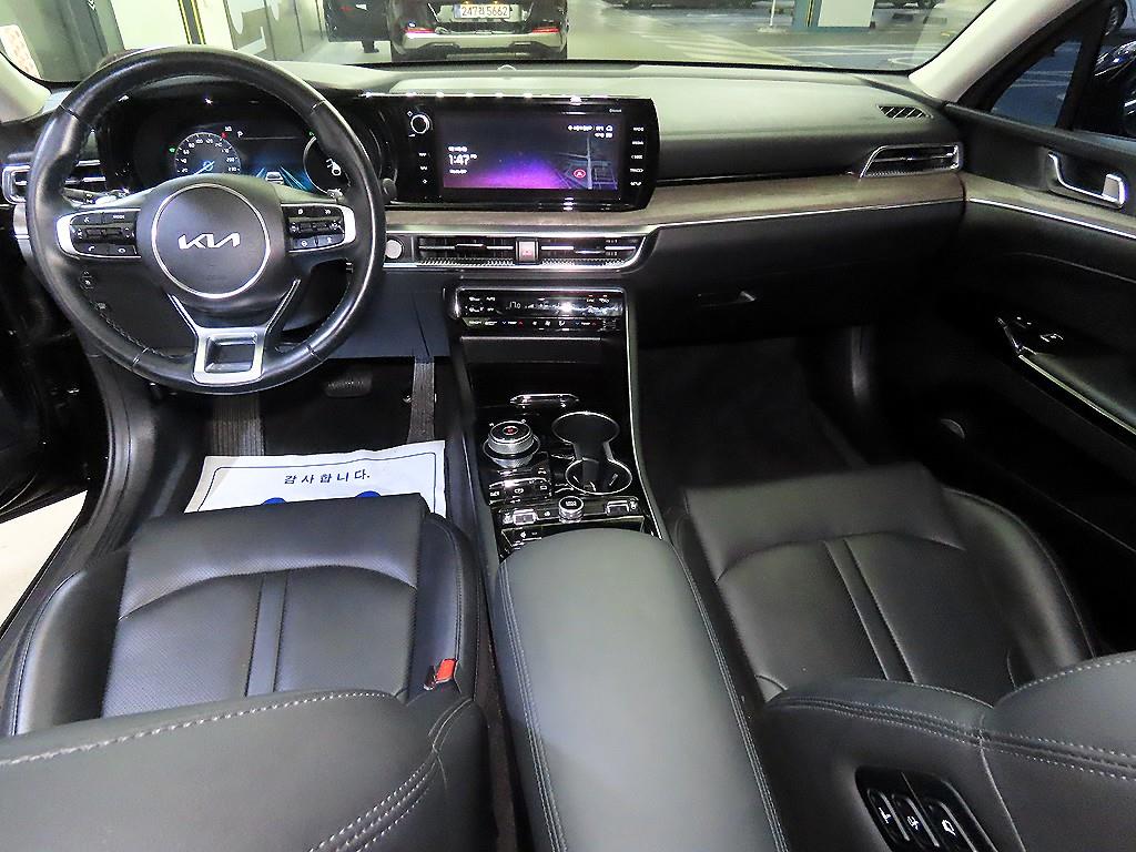 Kia K5 — photo 10