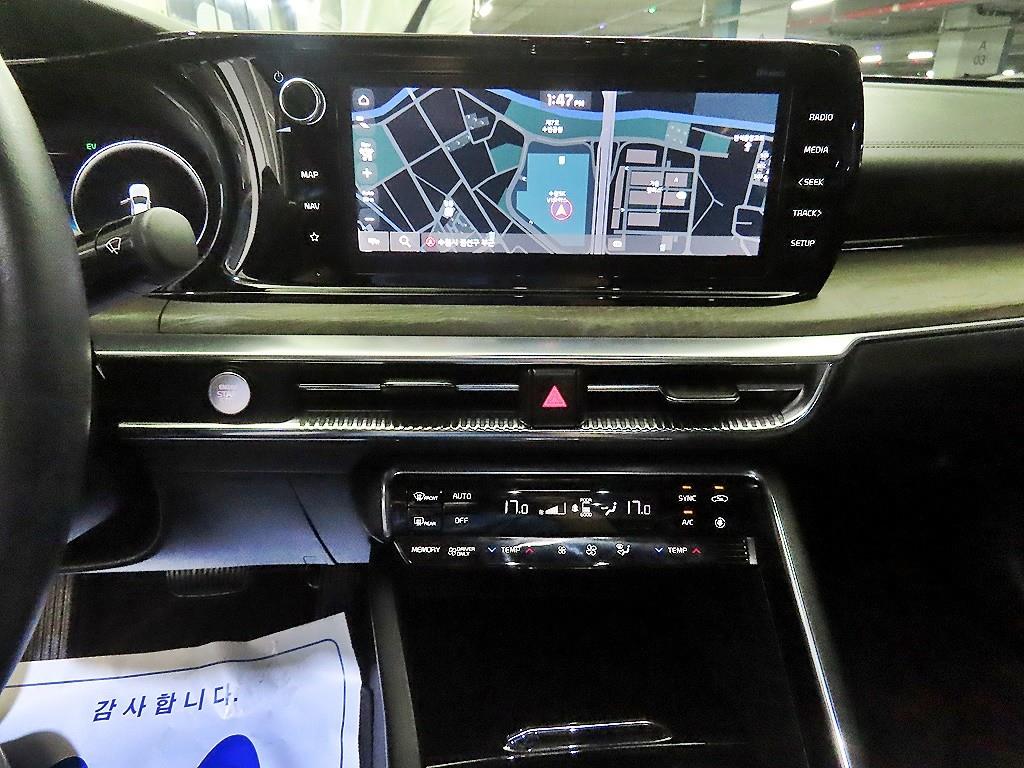 Kia K5 — photo 11