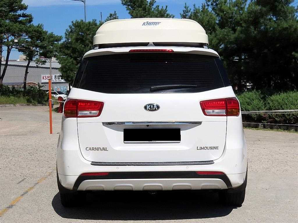 Kia Carnival — photo 04