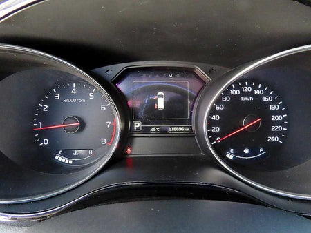Kia Carnival — photo 09