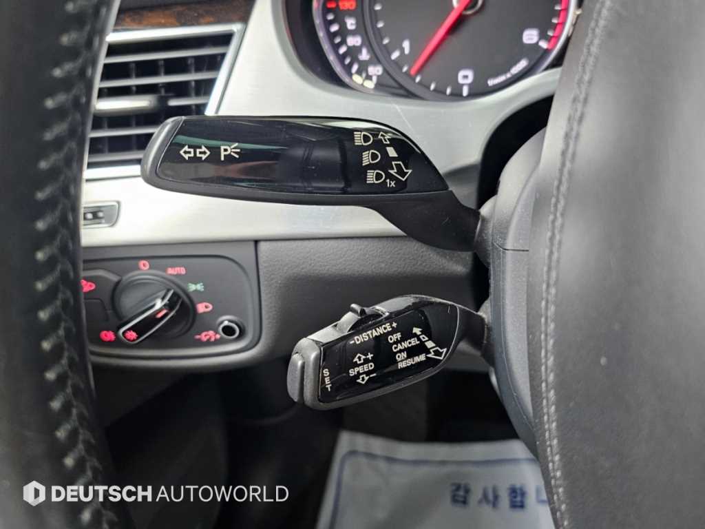 Audi A8 — photo 17