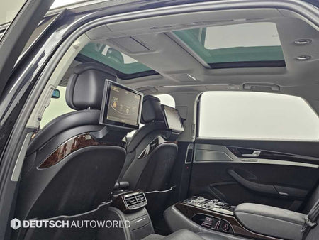 Audi A8 — photo 18