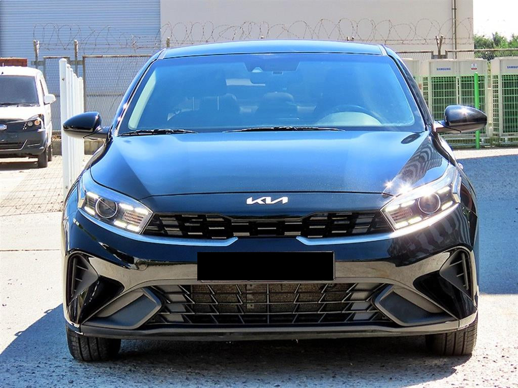 Kia K3 — photo 01
